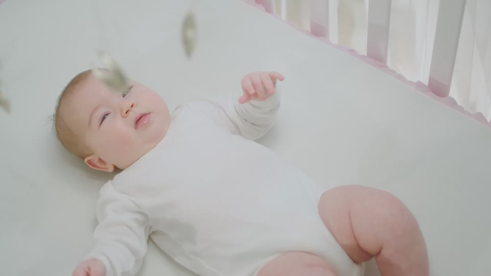 Load video: FRANKIE Fitted Crib Sheet